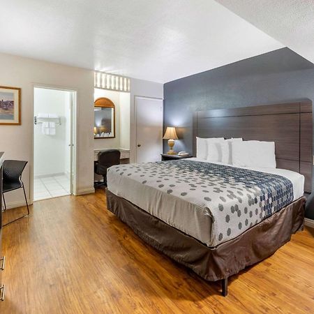 Econo Lodge On Historic Route 66 Barstow Extérieur photo