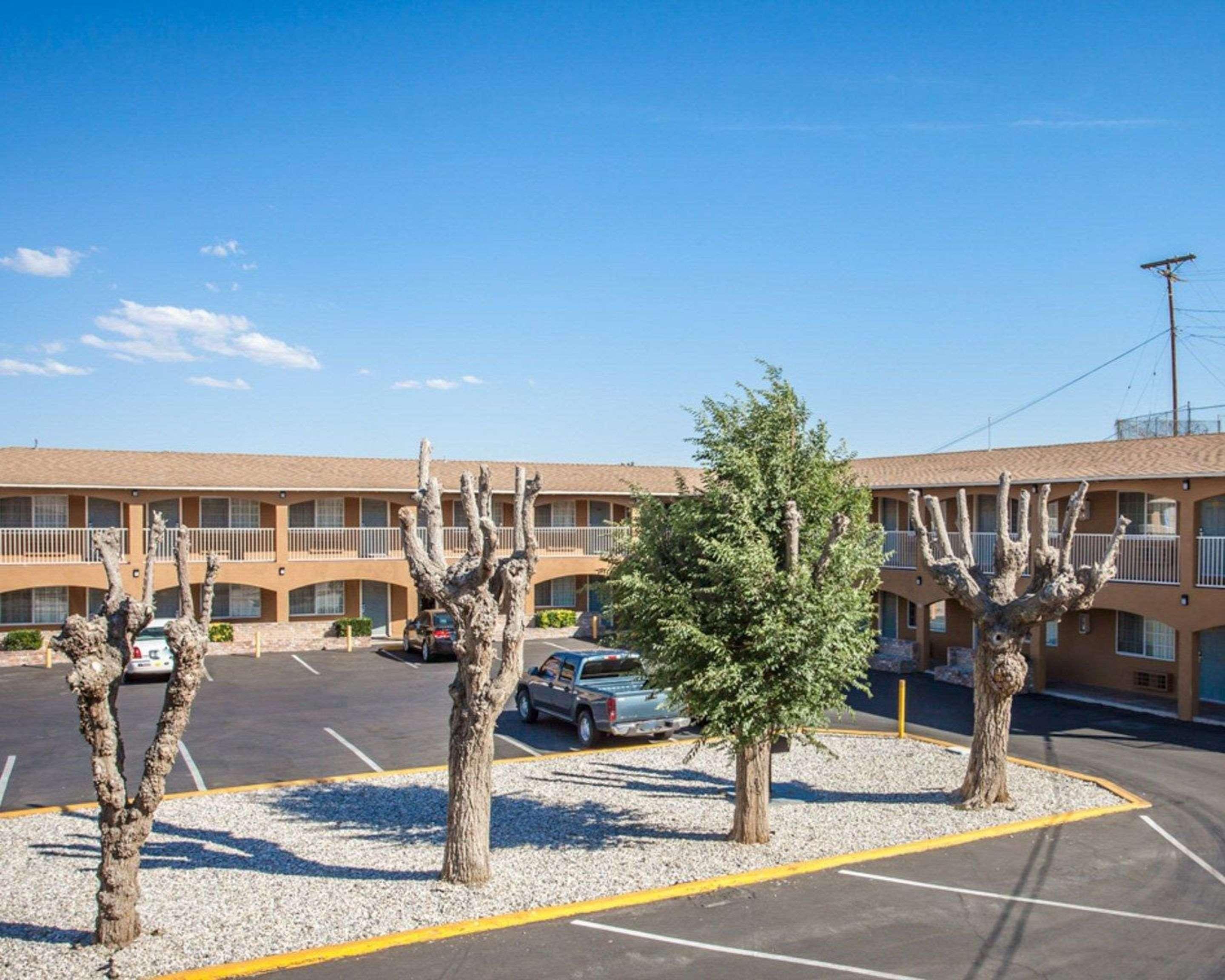 Econo Lodge On Historic Route 66 Barstow Extérieur photo