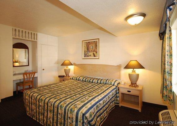 Econo Lodge On Historic Route 66 Barstow Chambre photo